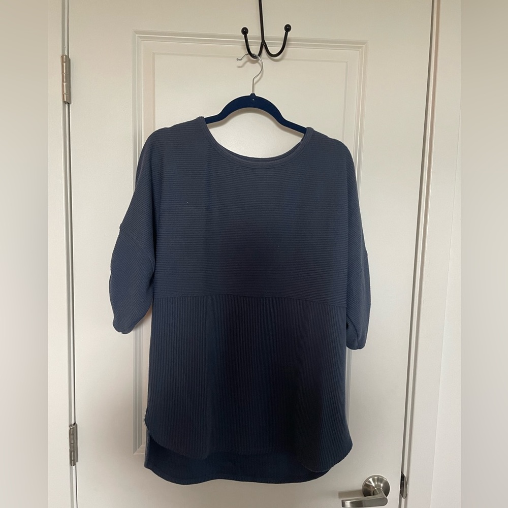 Max Studio Blue Top - Picture 3 of 4